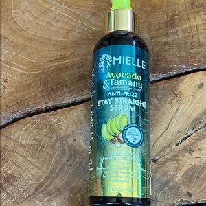 Mielle Avocado & Tamanu Stay Straight Serum - Black and Green